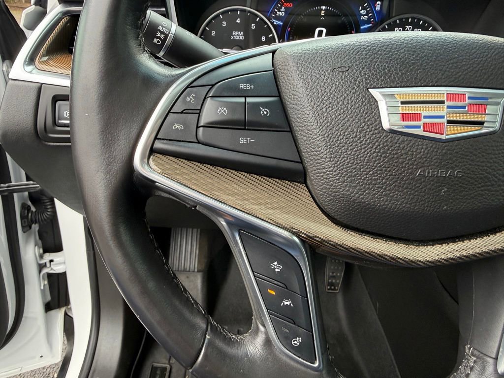 Used 2017 Cadillac XT5 Platinum w/ Driver Assist Package image 33