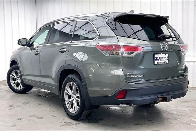 Used 2015 Toyota Highlander XLE AWD/4WD image 11