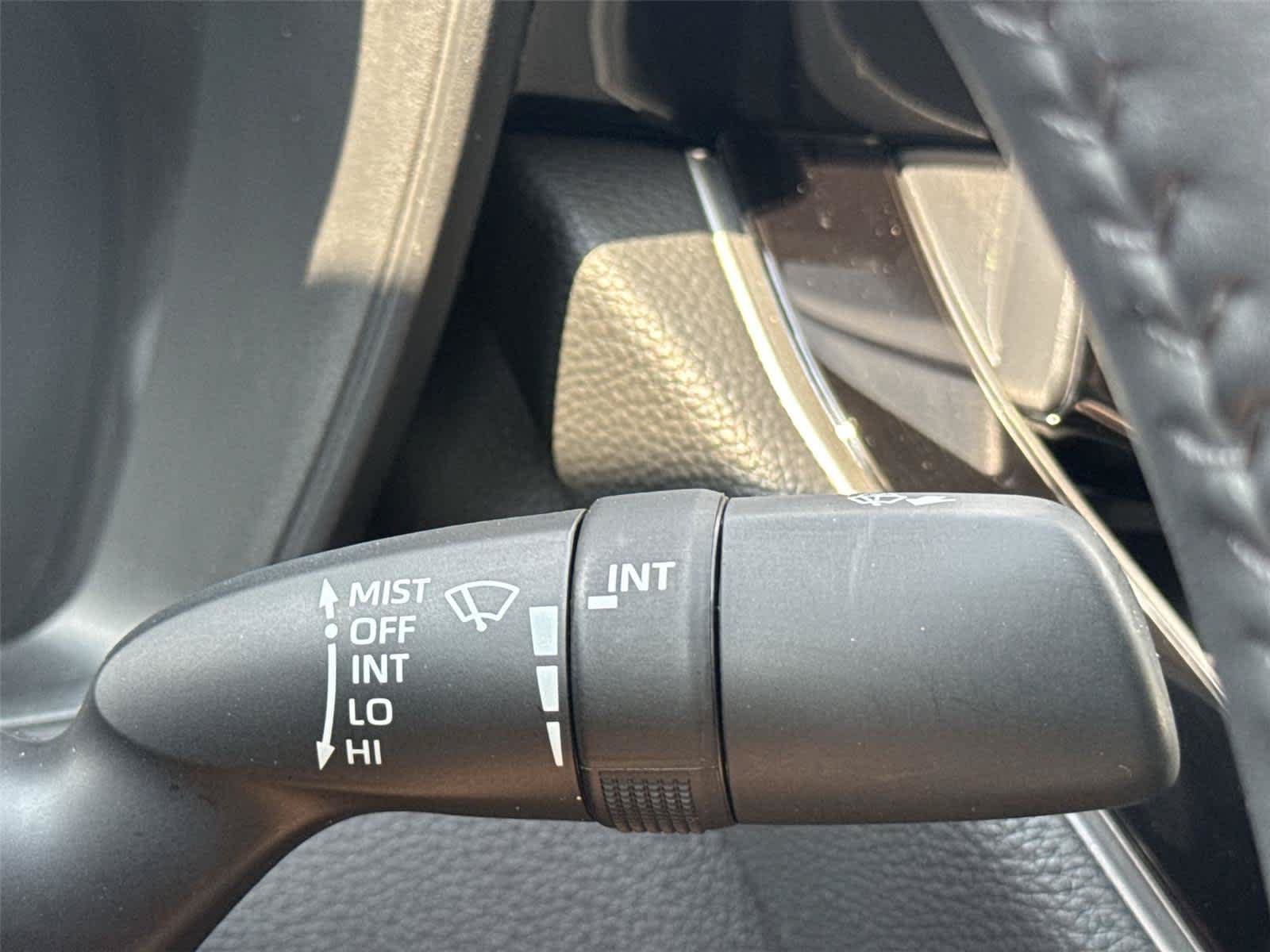 Used 2022 Toyota Corolla SE w/ Carpet Mat Package (TMS) FWD image 20