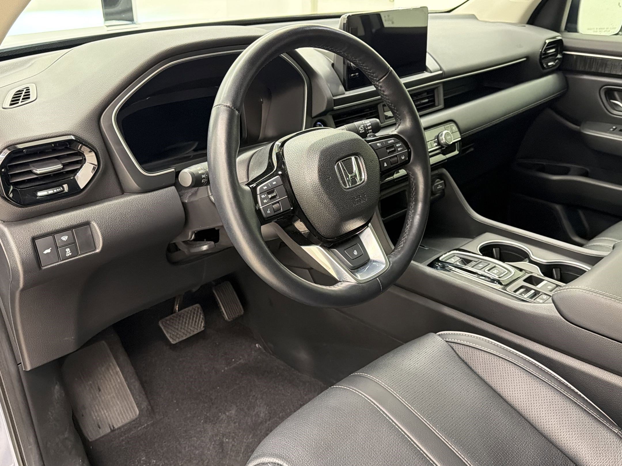 Used 2024 Honda Pilot Elite image 4
