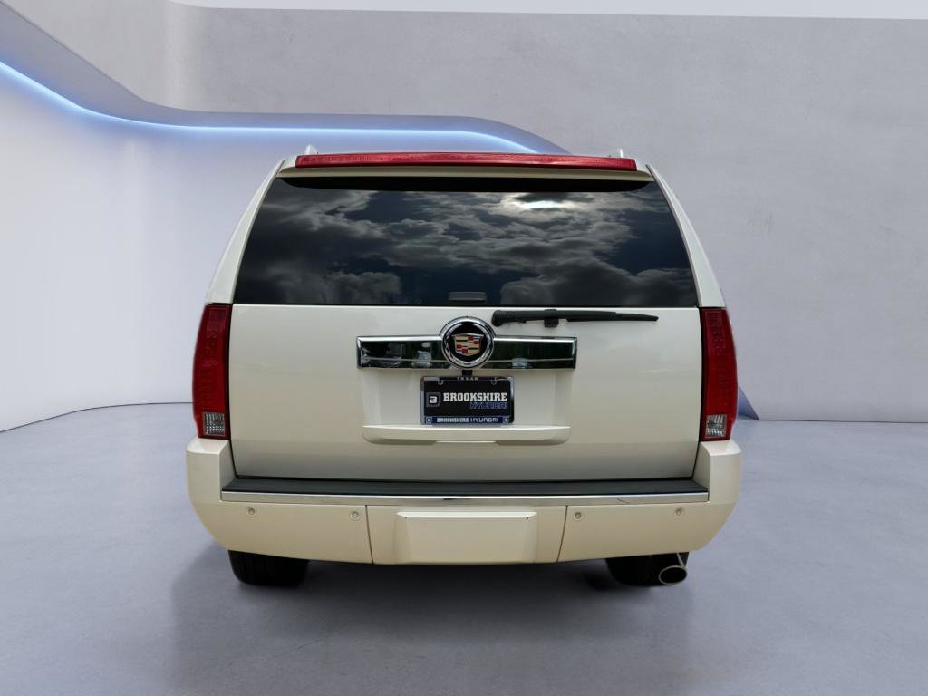 Used 2013 Cadillac Escalade ESV Luxury RWD image 5