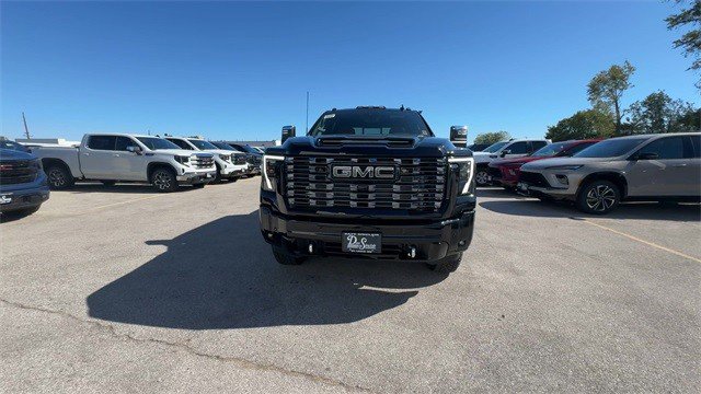 New 2026 GMC Sierra 2500 Denali Ultimate w/ Max Trailering Package image 3