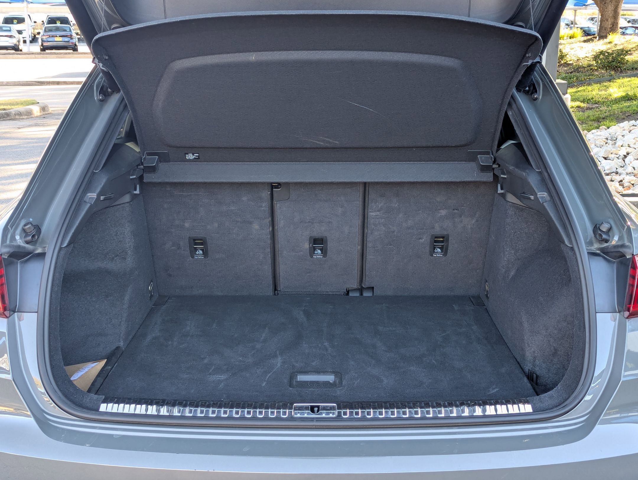 Used 2025 Audi Q3 2.0T Premium image 24