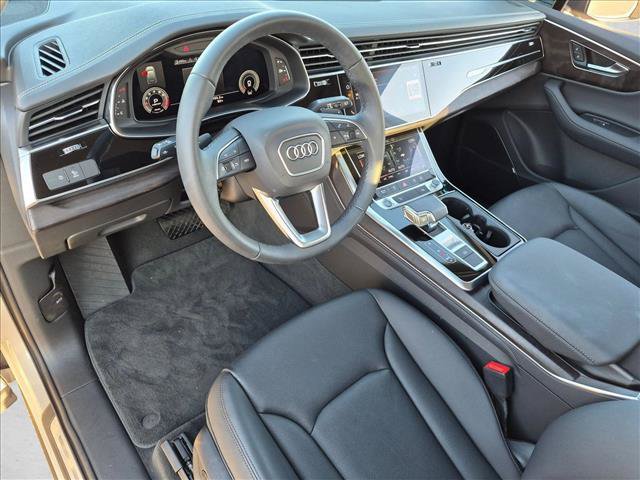 Used 2023 Audi Q7 2.0T Premium Plus w/ Premium Plus Package AWD/4WD image 9