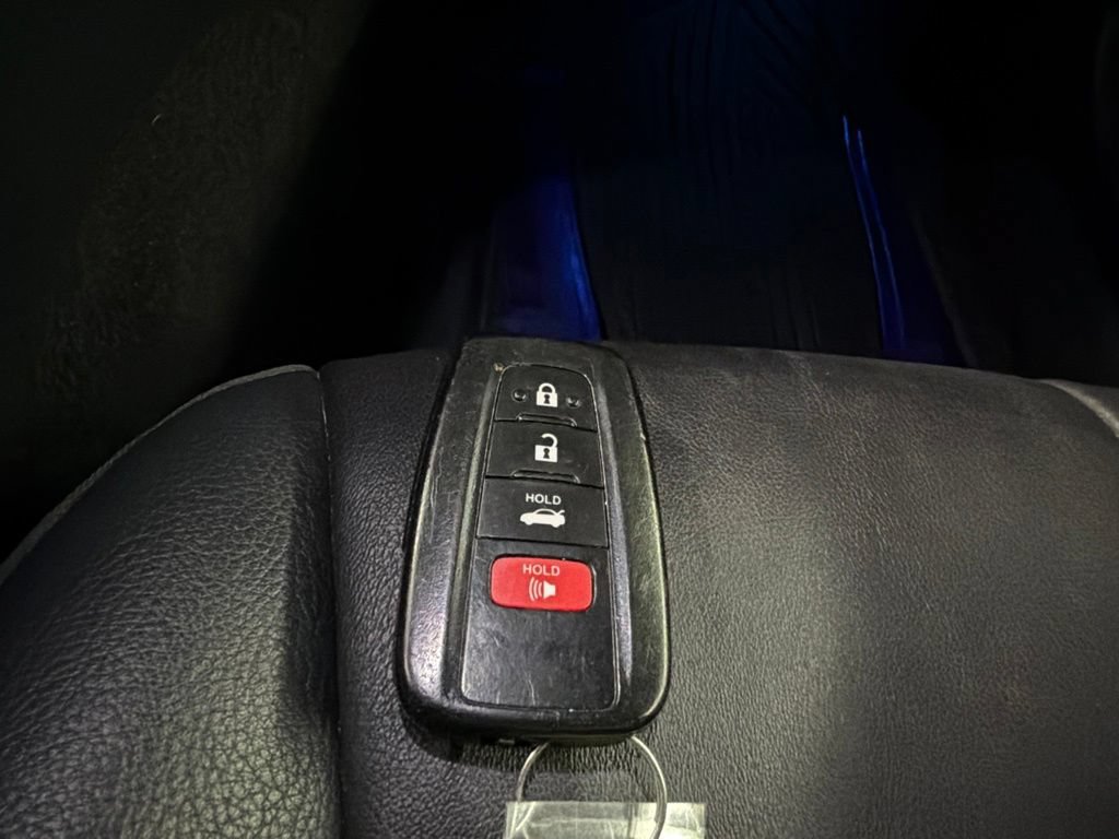 Used 2020 Toyota Camry XSE FWD image 34