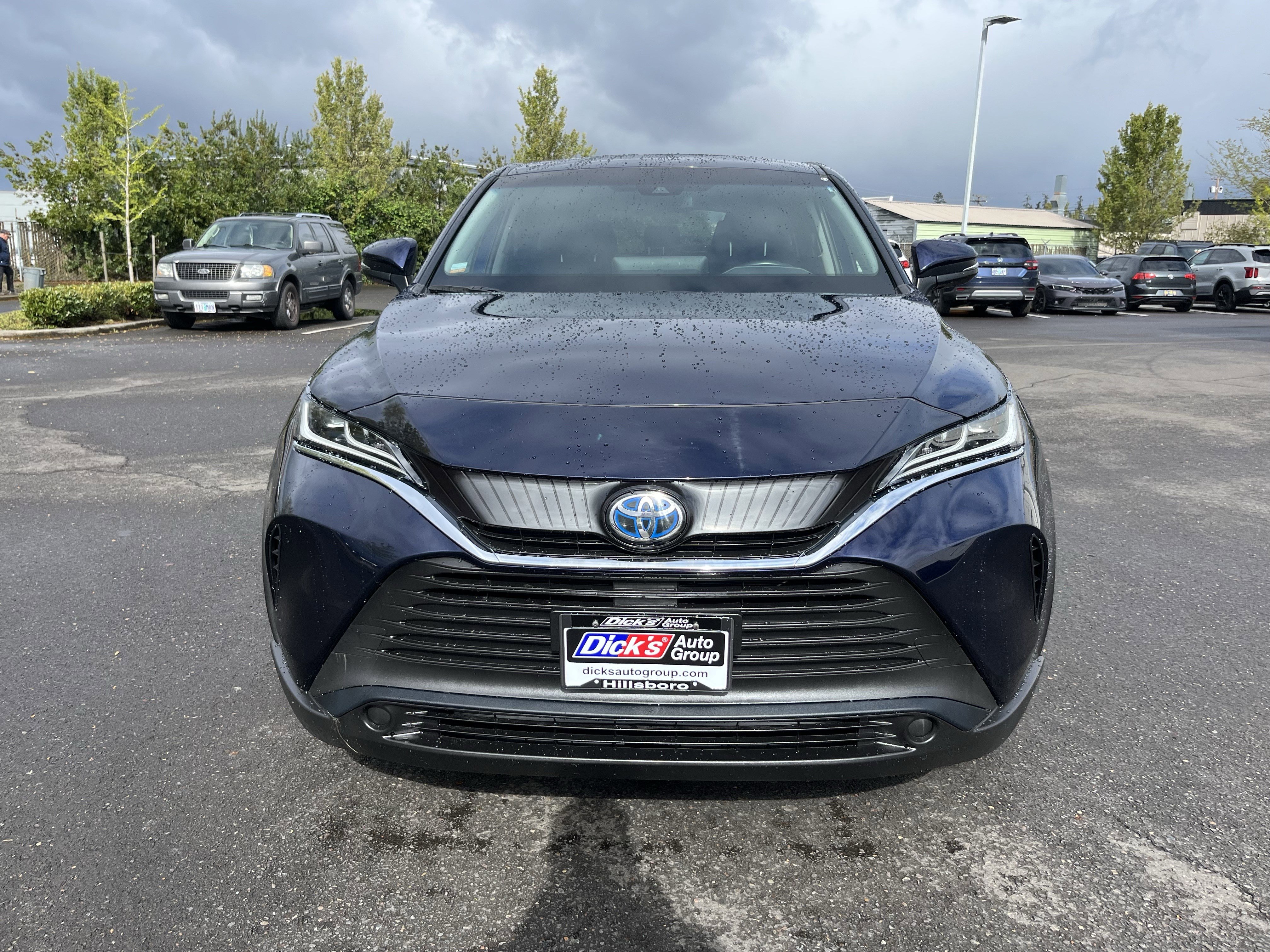 Used 2024 Toyota Venza LE AWD/4WD image 8