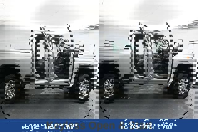 Used 2022 Chevrolet Silverado 2500 LTZ image 32