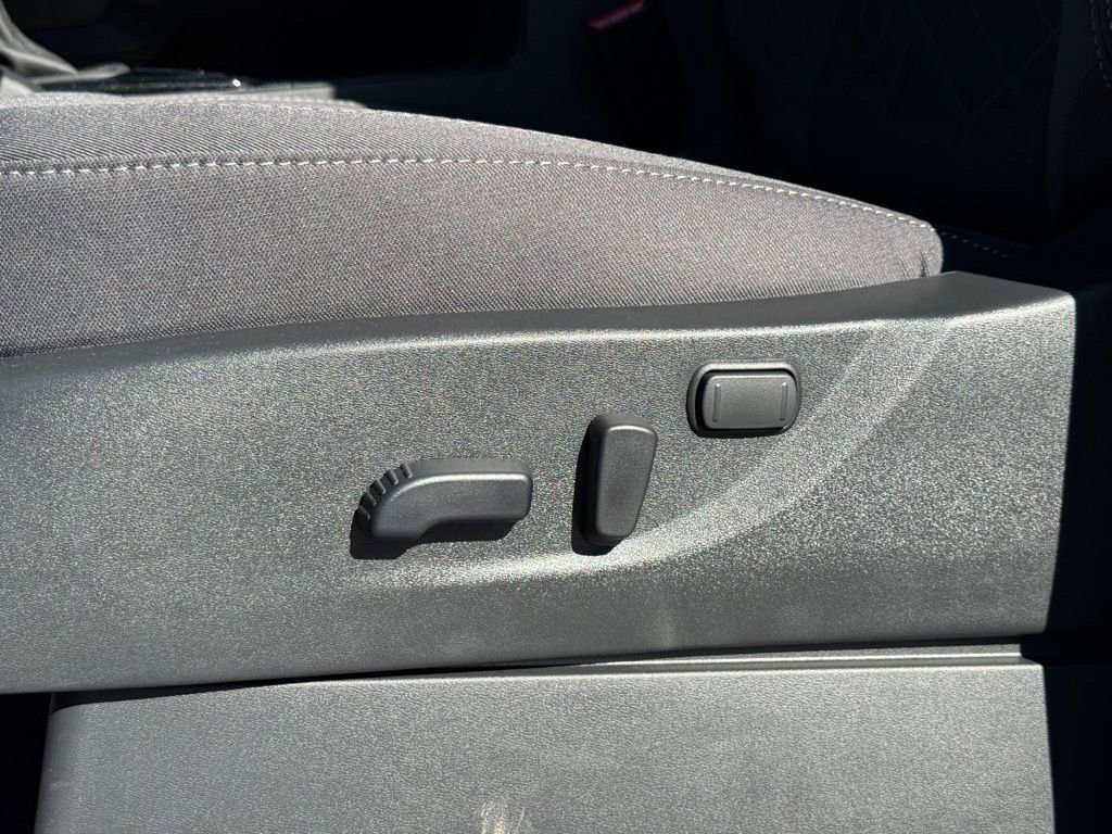 New 2026 Nissan Frontier SV w/ All-Weather Content Package image 15