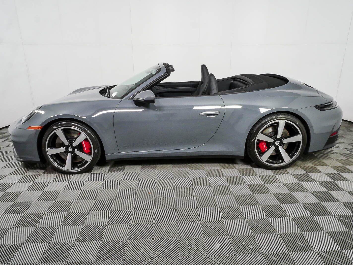 Certified 2026 Porsche 911 Carrera 4S AWD/4WD image 36