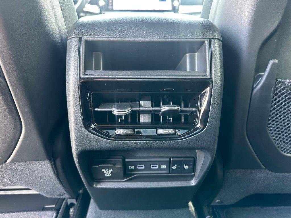 New 2026 Jeep Grand Cherokee Limited w/ Limited Altitude Package RWD image 18