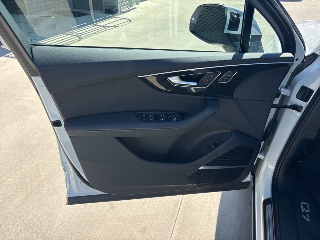 Certified 2025 Audi Q7 2.0T Premium Plus w/ Premium Plus Package image 10