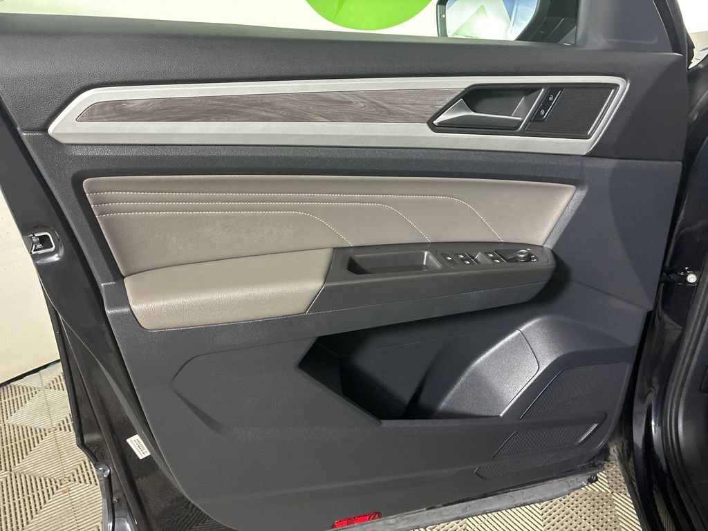 Used 2022 Volkswagen Atlas Cross Sport SE image 22