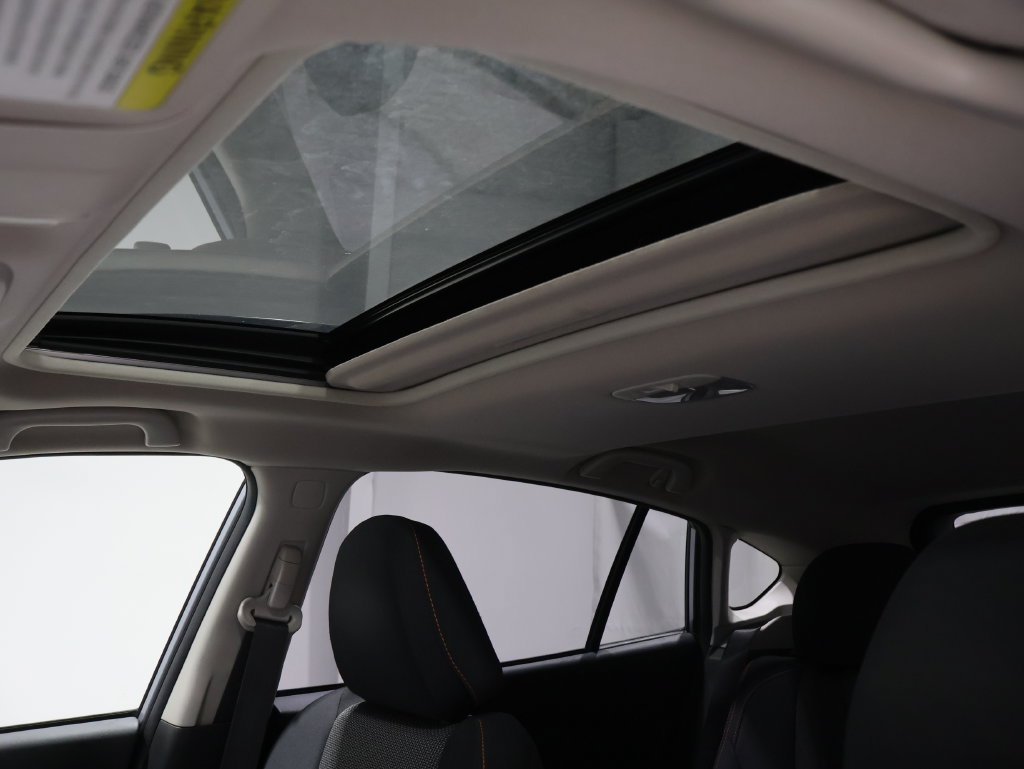 Used 2021 Subaru Crosstrek 2.0i Premium w/ Moonroof Package AWD/4WD image 9