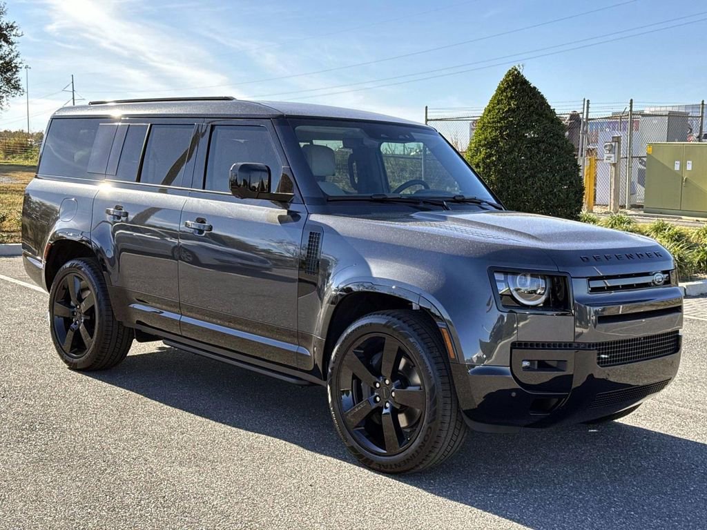 New 2026 Land Rover Defender 130 X-Dynamic SE image 7