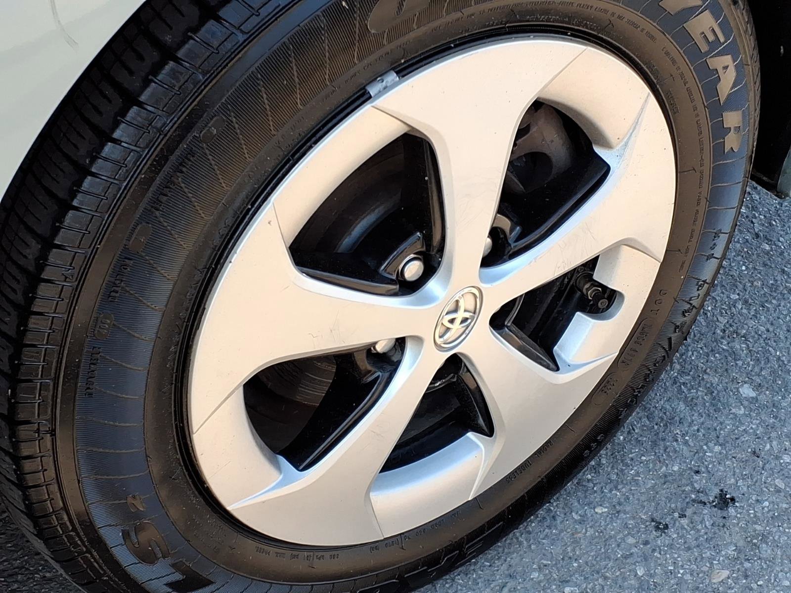 Used 2014 Toyota Prius Two FWD image 9