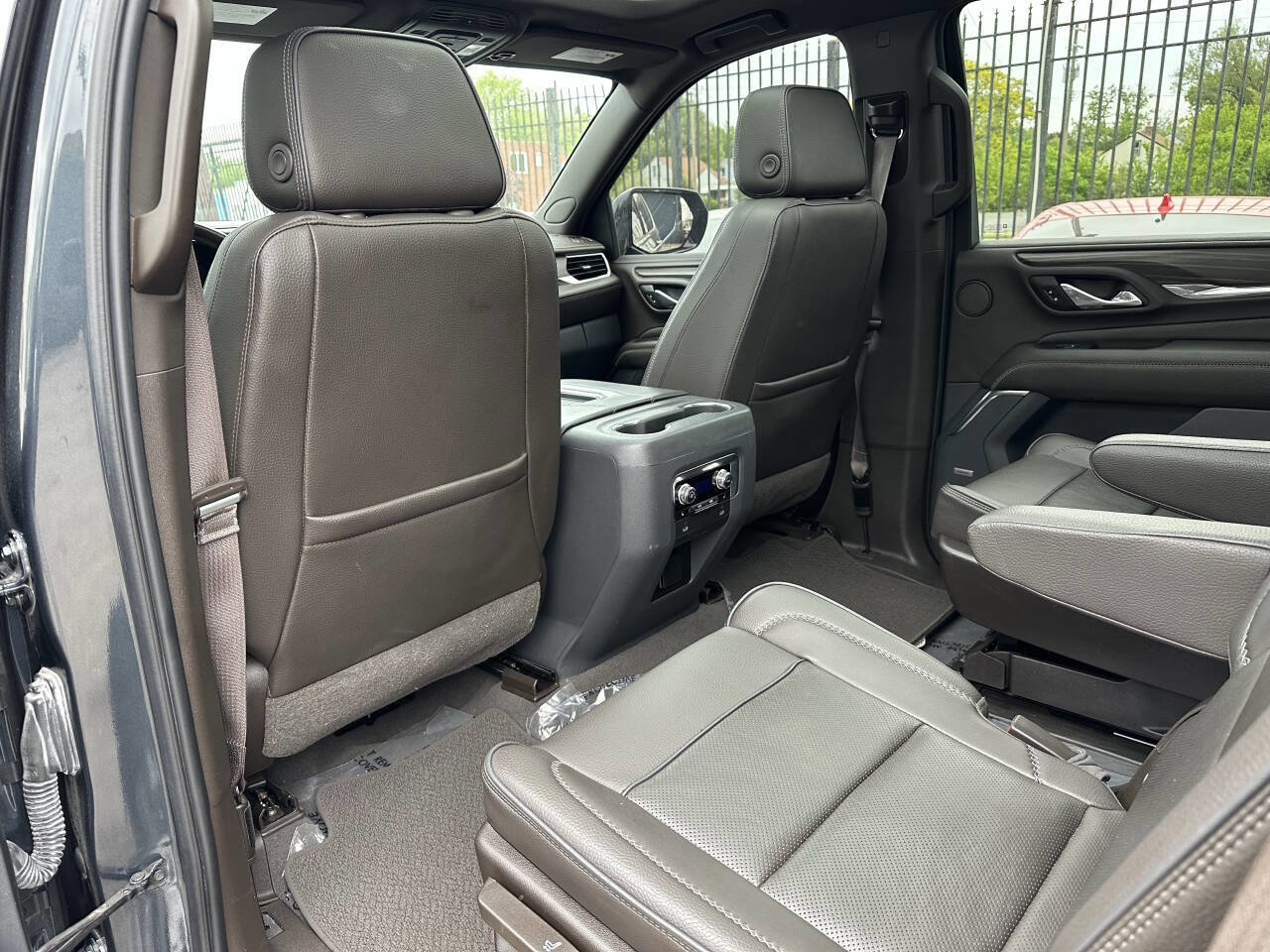 Used 2021 GMC Yukon Denali w/ Denali Premium Package image 36