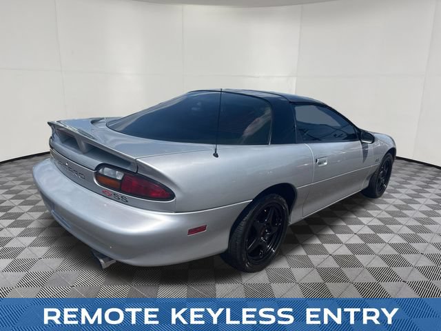 Used 1999 Chevrolet Camaro Z28 w/ SS Performance/Appearance Pkg RWD image 5
