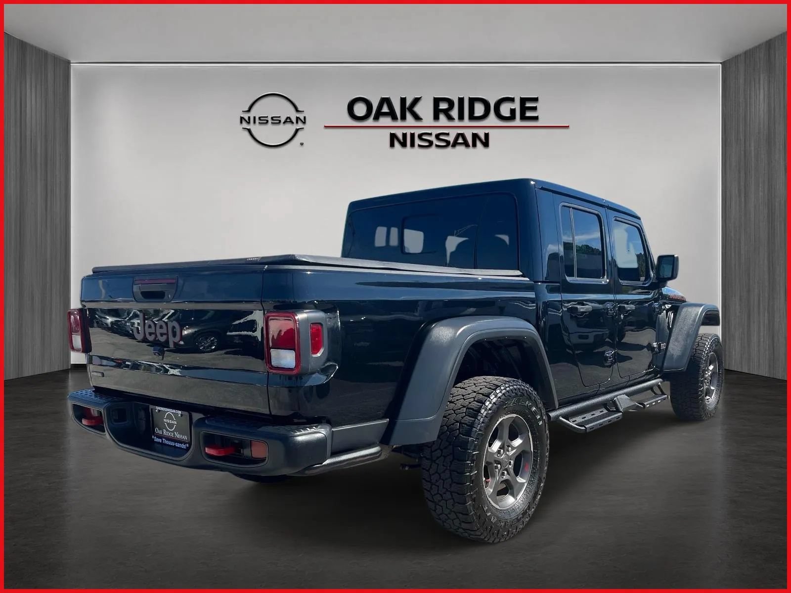 Used 2023 Jeep Gladiator Rubicon AWD/4WD image 3