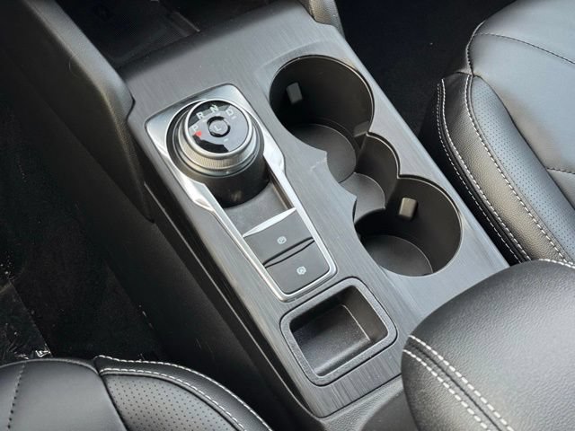 New 2026 Ford Escape SE w/ PHEV Premium Package FWD image 13
