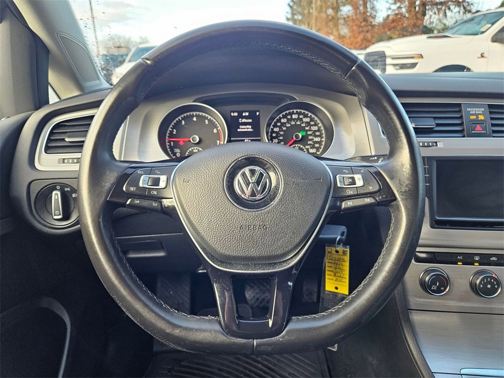 Used 2017 Volkswagen Golf 4-Door image 22