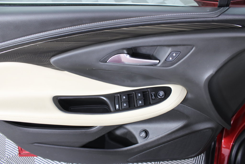 Used 2019 Buick Envision Preferred FWD image 14