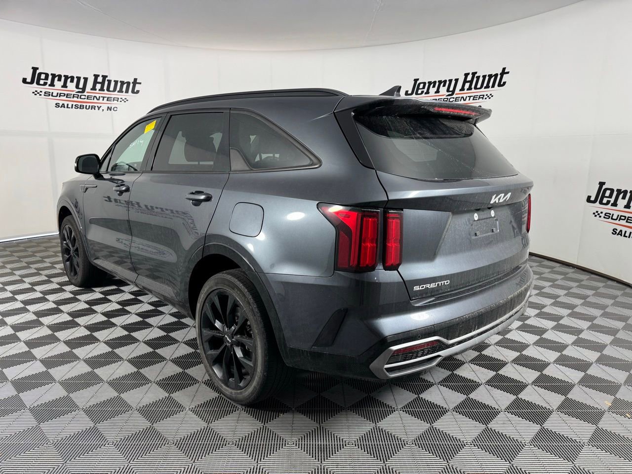 Used 2023 Kia Sorento SX AWD/4WD image 6