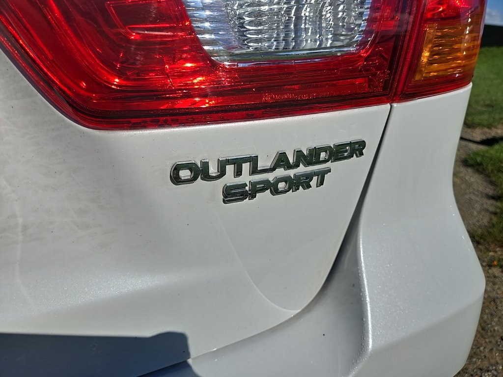 Used 2019 Mitsubishi Outlander Sport ES AWD/4WD image 4
