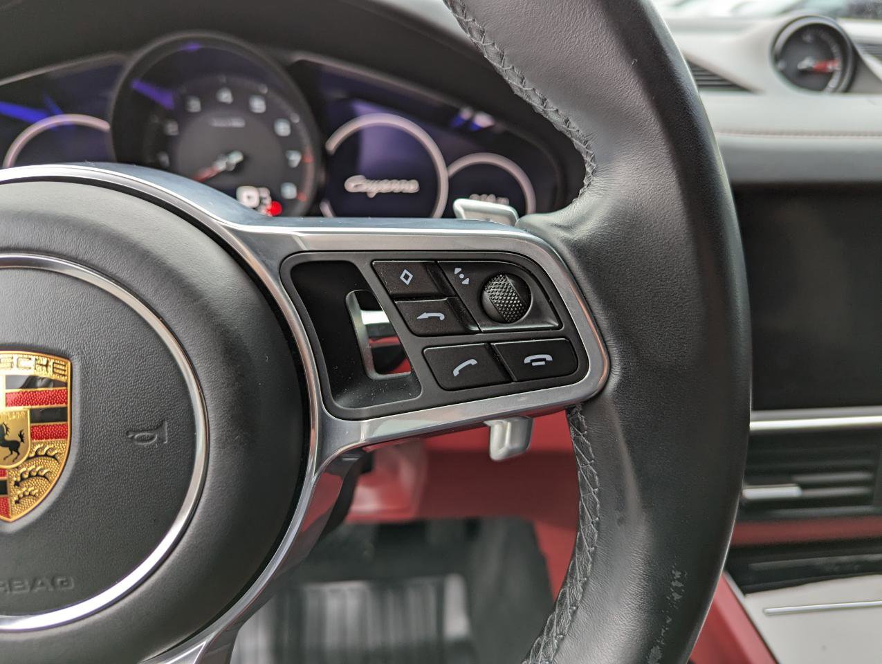 Used 2023 Porsche Cayenne Platinum Edition image 18