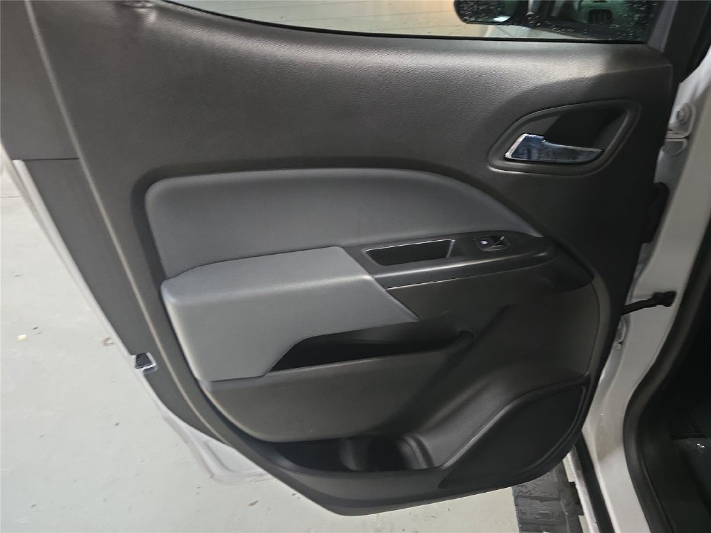 Used 2021 Chevrolet Colorado Z71 w/ Safety Package AWD/4WD image 9