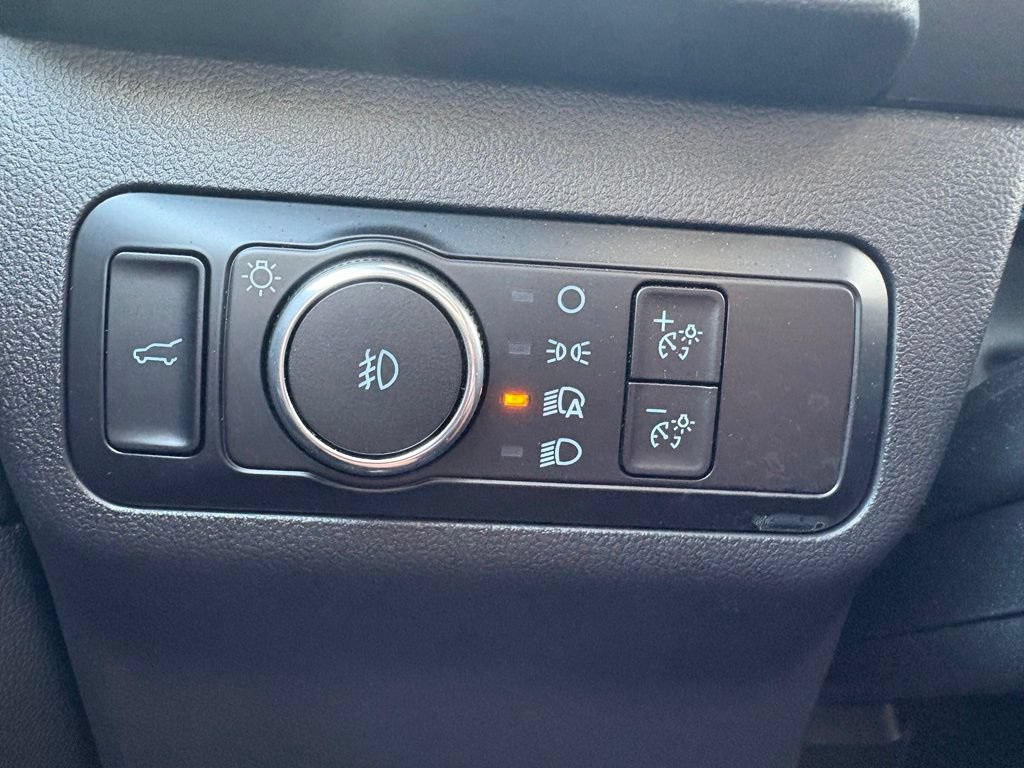 Used 2023 Ford Escape ST-Line Select AWD/4WD image 17