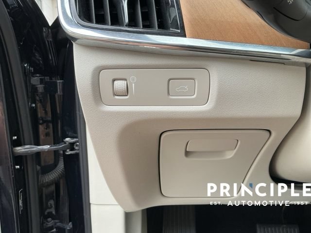 Used 2019 Volvo V90 T5 Inscription w/ Protection Package Premier FWD image 23