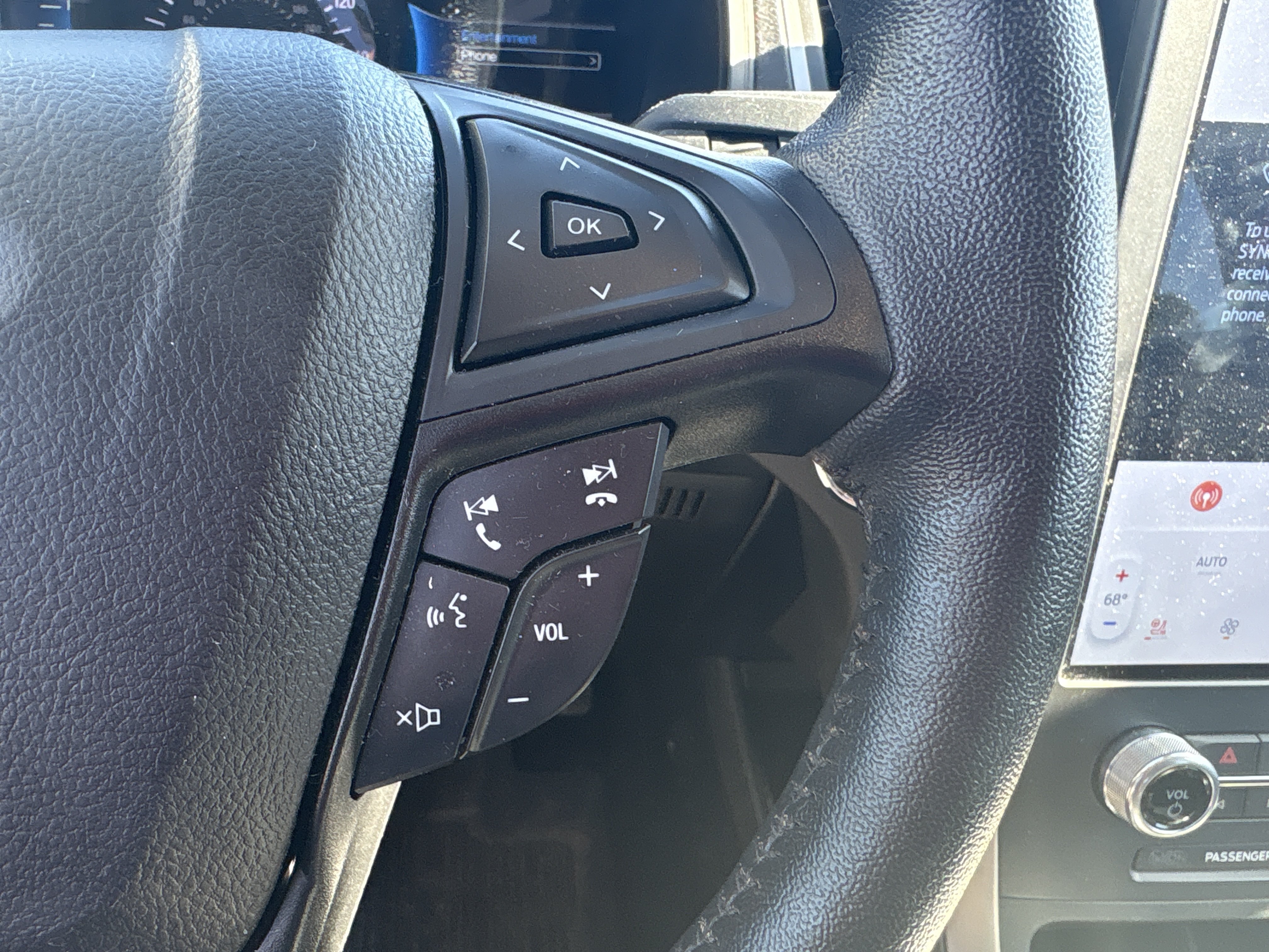 Used 2022 Ford Edge SEL w/ Convenience Package AWD/4WD image 7