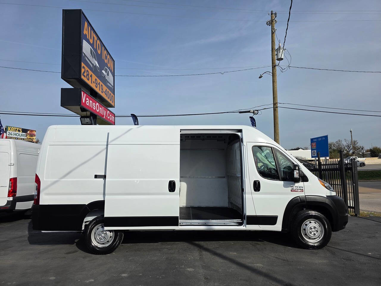 Used 2022 RAM ProMaster 3500 FWD image 5