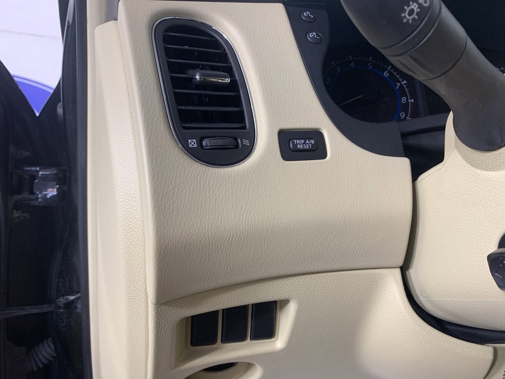 Used 2015 INFINITI QX50 Journey image 17