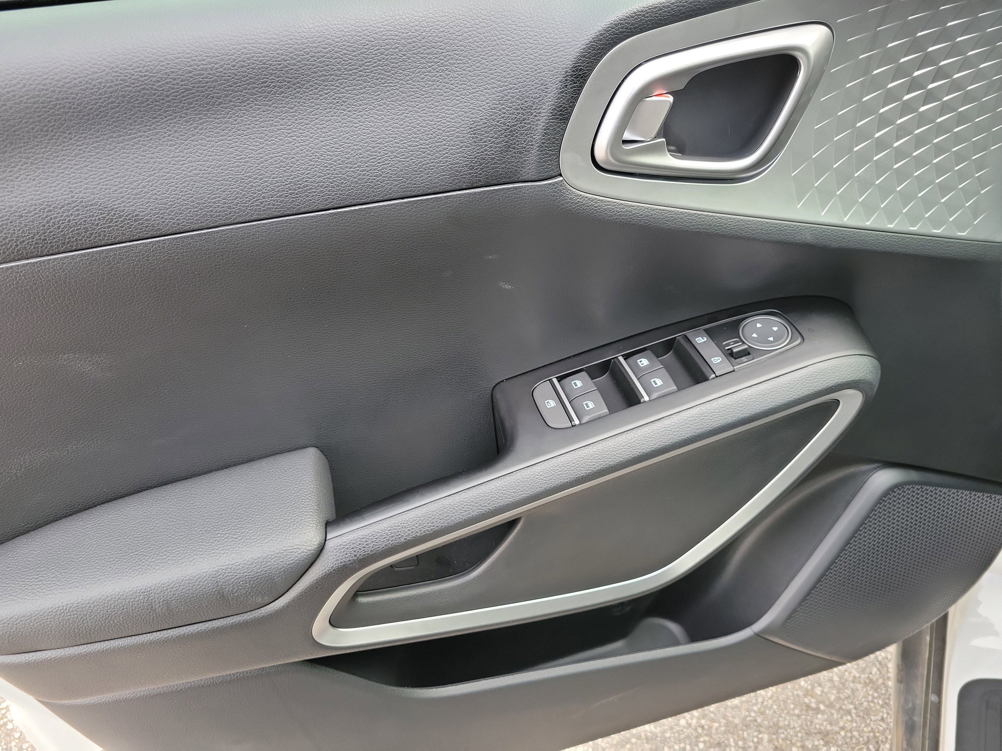 Used 2025 Kia Soul LX w/ LX Technology Package image 20