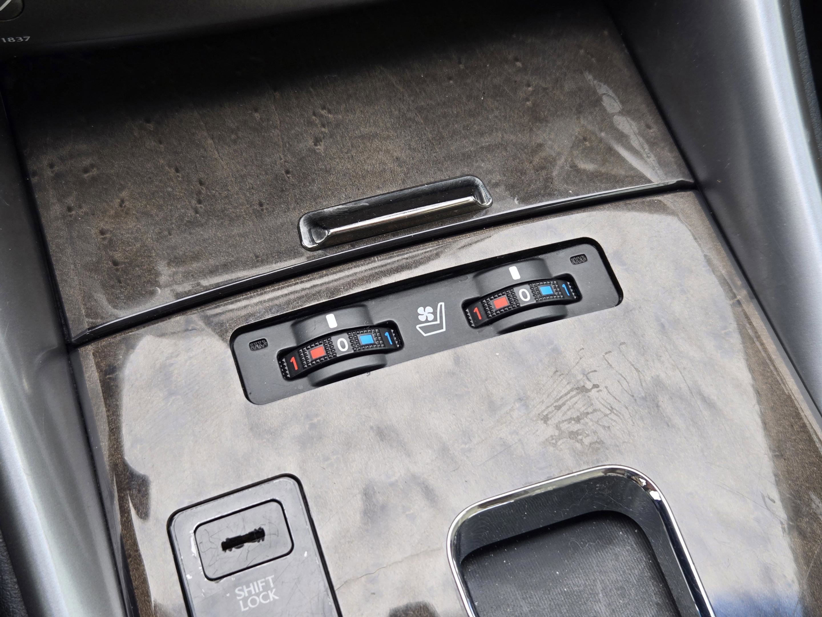 Used 2010 Lexus IS 250C RWD image 16