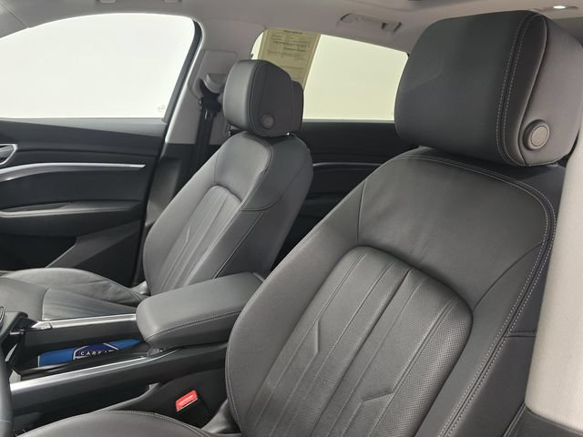 Used 2021 Audi e-tron Premium Plus w/ Premium Plus Package AWD/4WD image 25