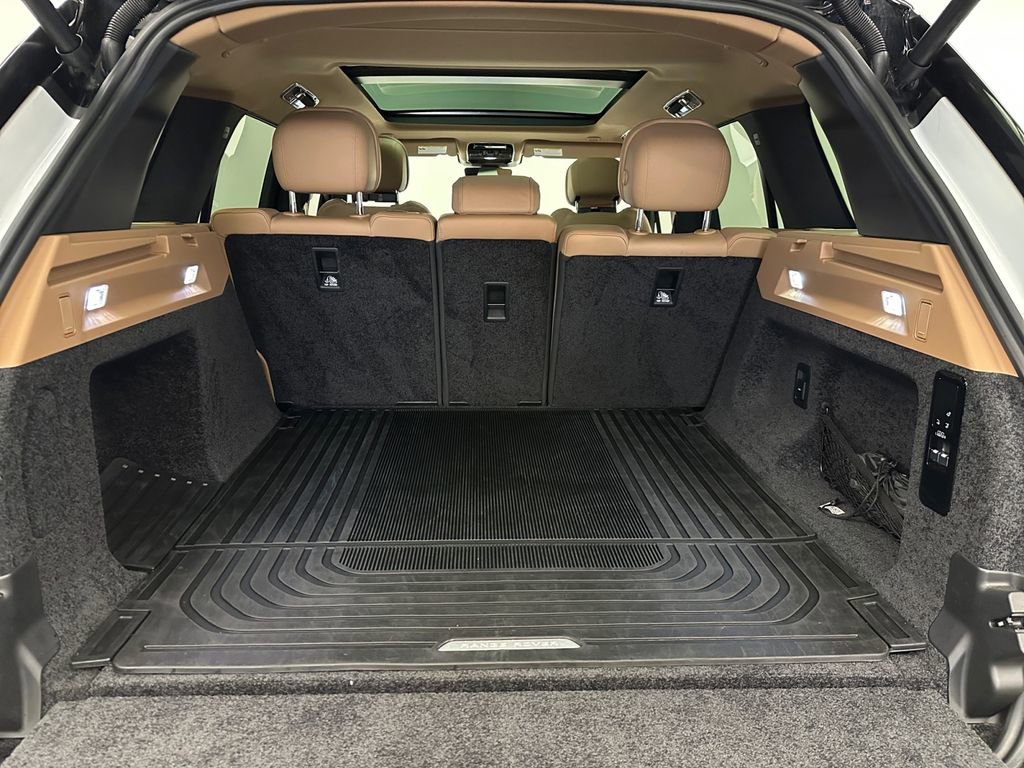 Used 2024 Land Rover Range Rover SE AWD/4WD image 16