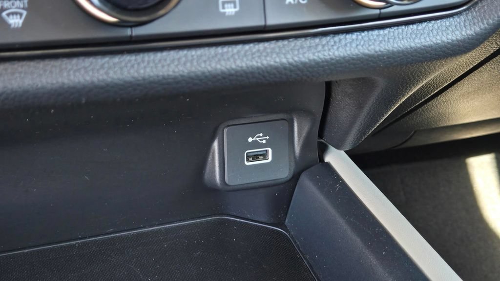 Used 2024 Honda HR-V LX image 23