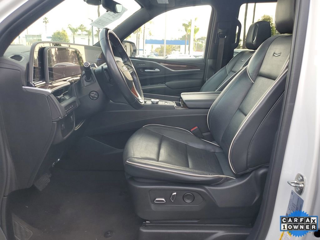 Used 2023 Cadillac Escalade Premium Luxury image 22