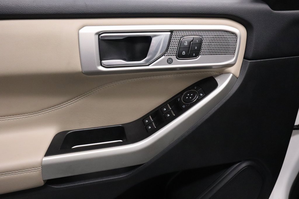 Certified 2022 Ford Explorer Limited w/ Hybrid Equipment Group 310A image 23