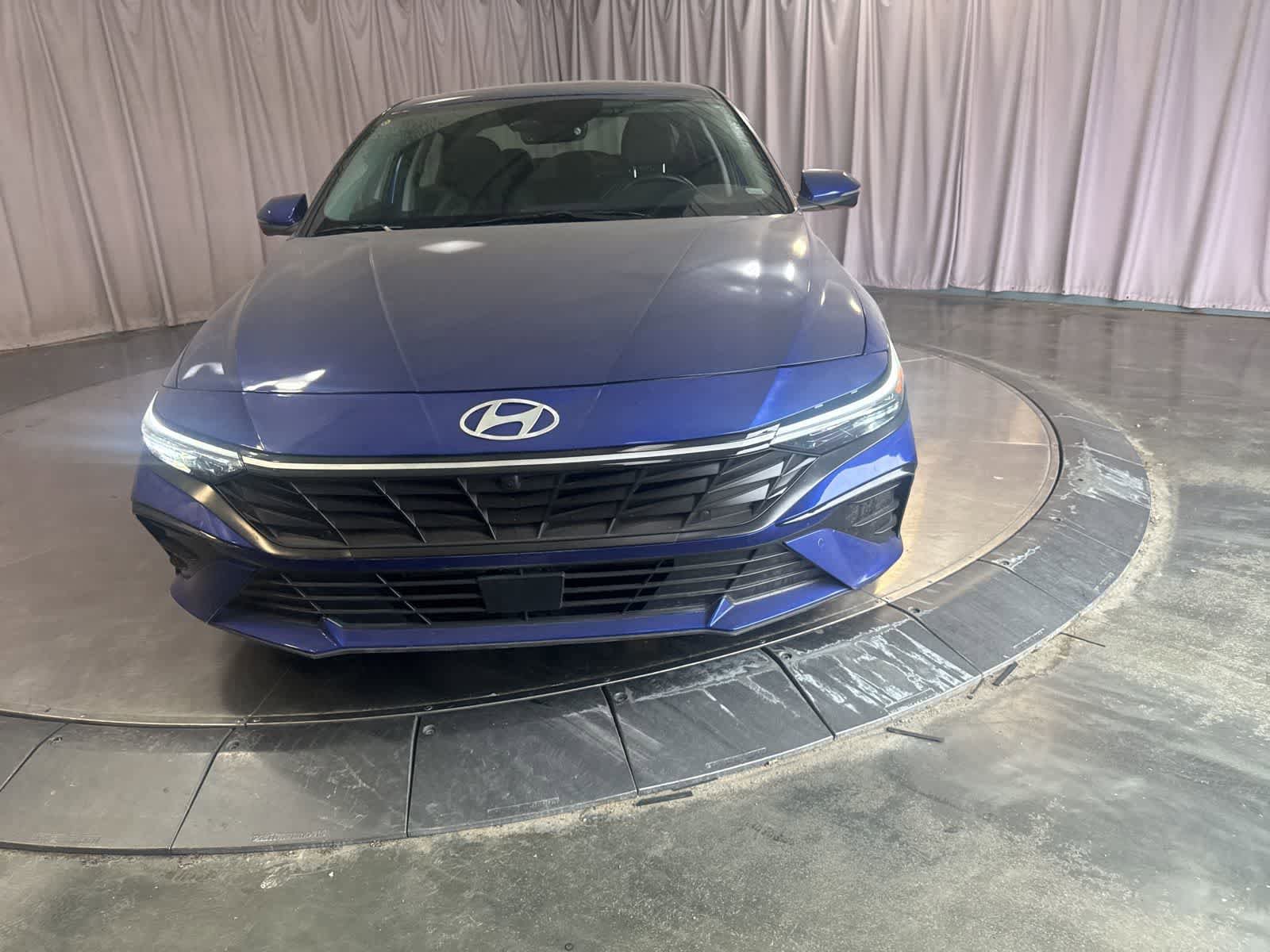 Used 2024 Hyundai Elantra Limited FWD video 2