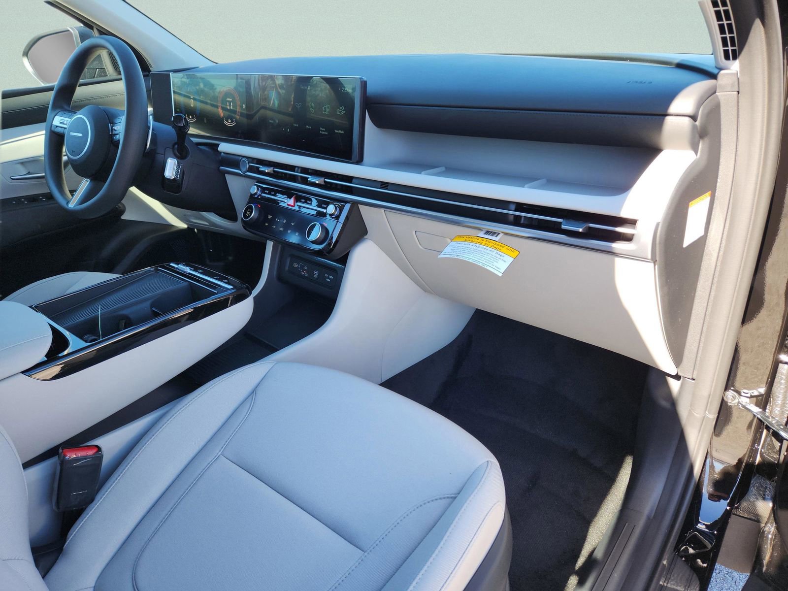 New 2026 Hyundai Tucson Blue SE image 6