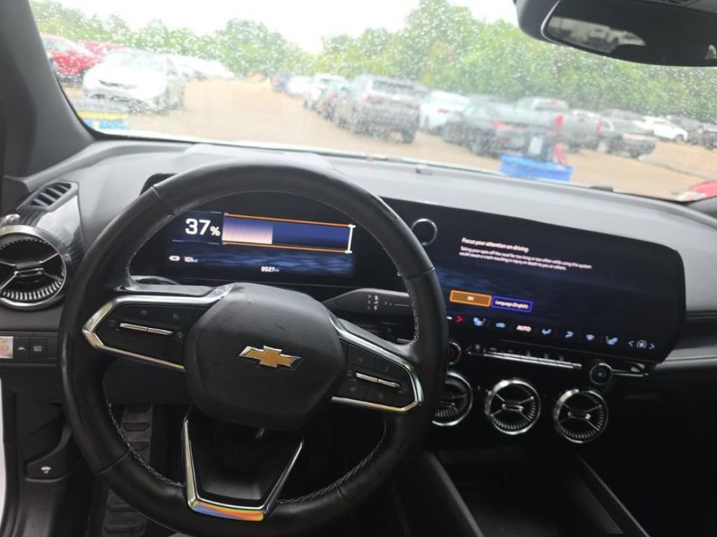 Used 2024 Chevrolet Blazer EV LT AWD/4WD image 11
