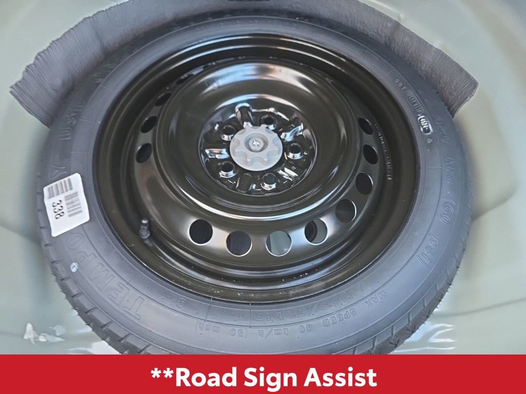 Used 2025 Toyota Camry SE w/ Convenience Package image 16