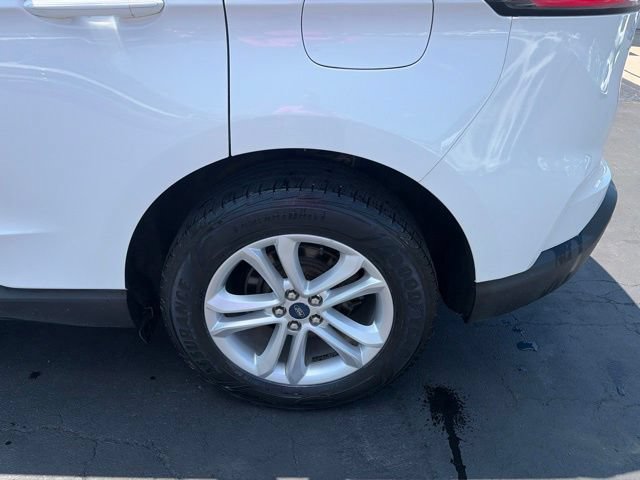 Used 2020 Ford Edge SEL w/ Convenience Package AWD/4WD image 4