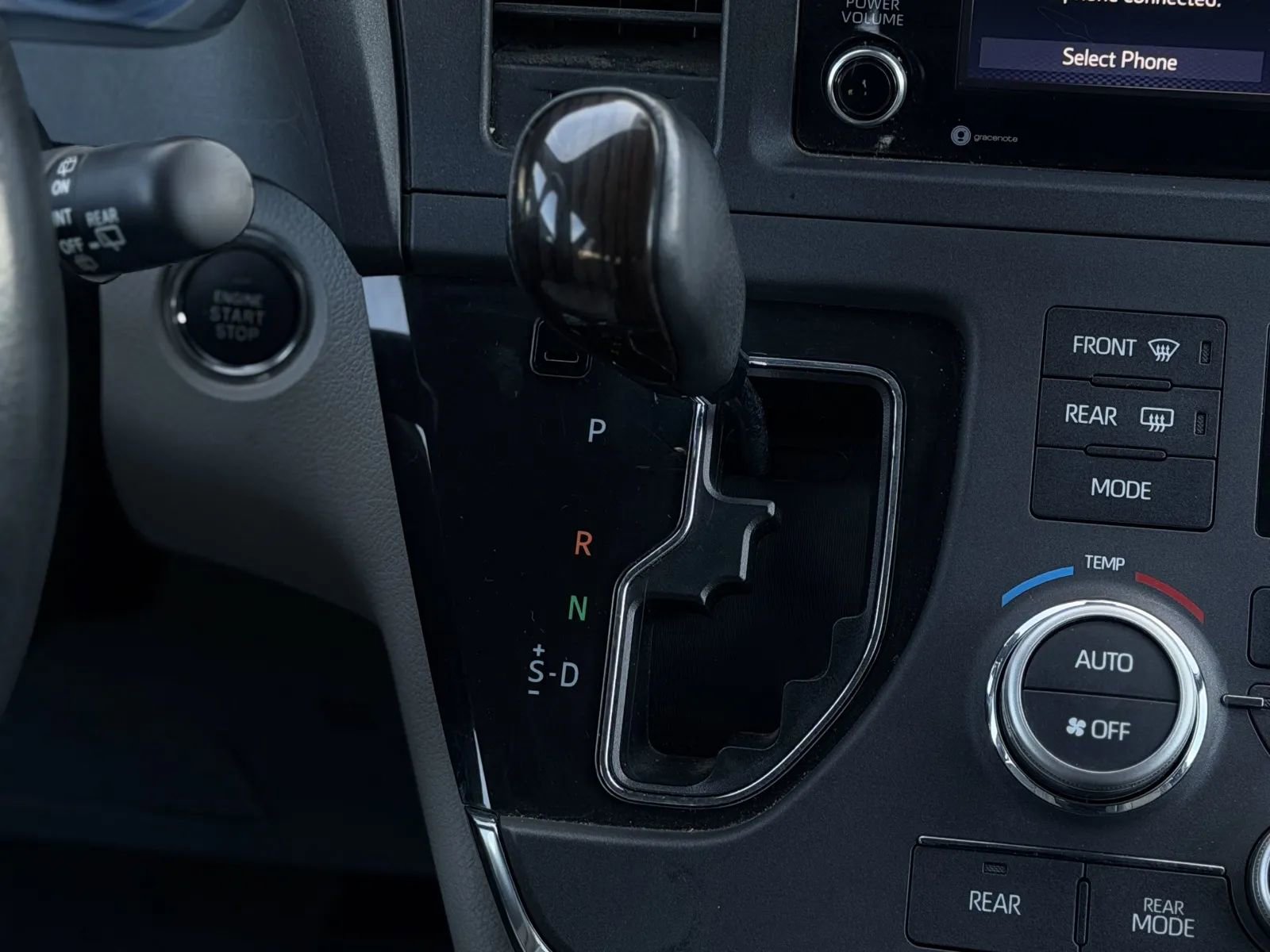 Used 2019 Toyota Sienna XLE FWD image 37