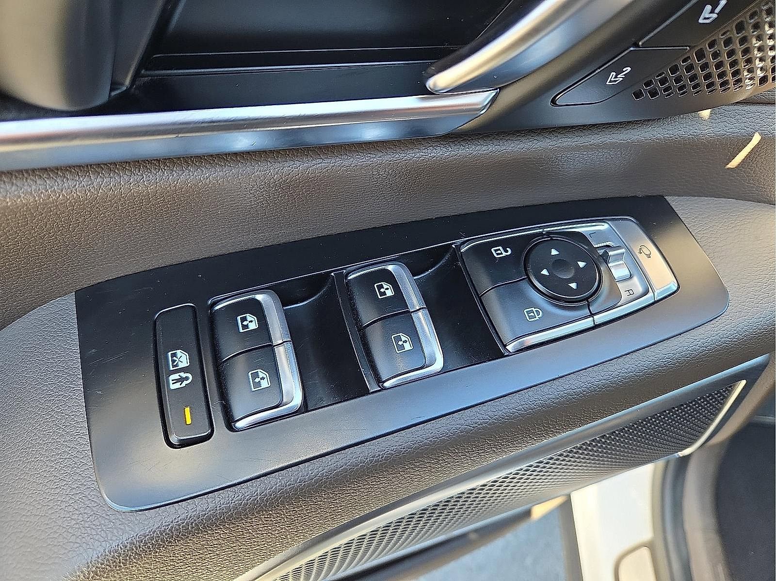 Used 2022 Kia Telluride SX image 15