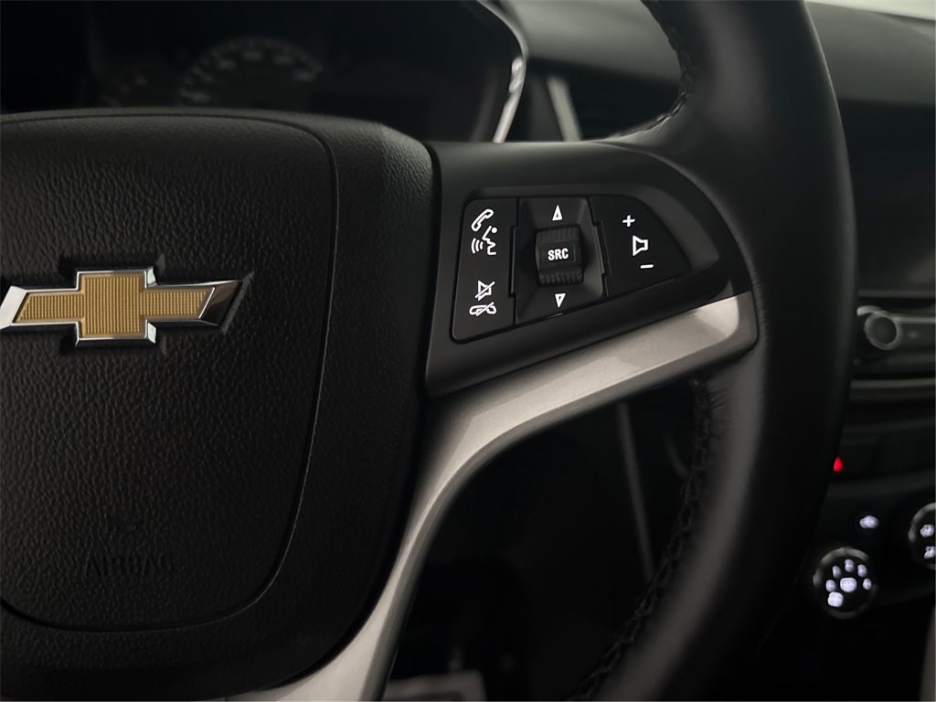 Used 2020 Chevrolet Trax LT w/ LT Convenience Package image 25