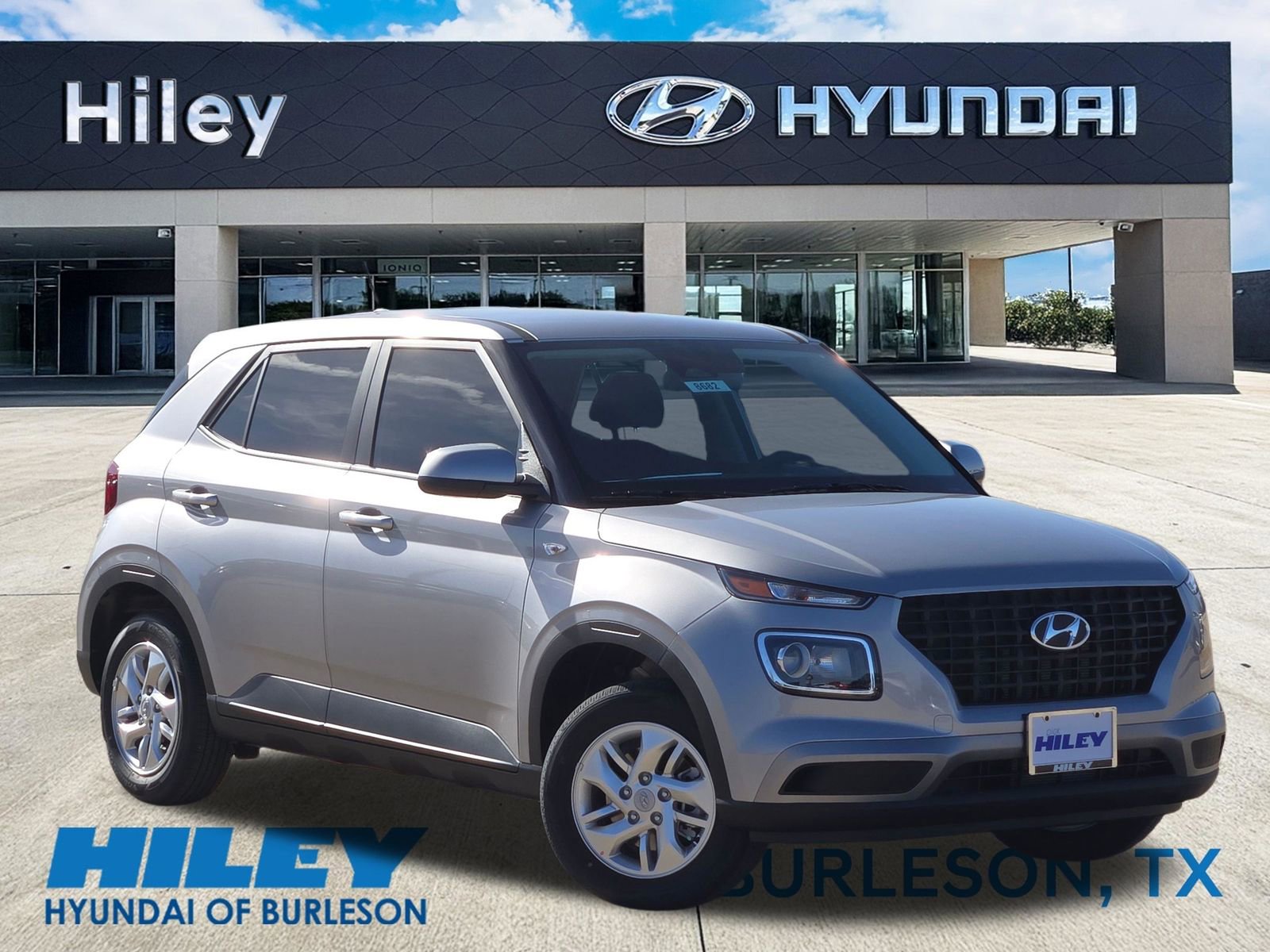 New 2026 Hyundai Venue SE FWD video 2